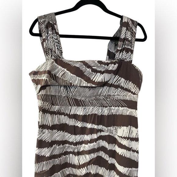 BCBG Brown and Cream Mini Dress Size Medium - Picture 2 of 9